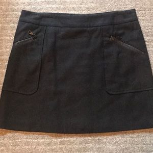 Wool mini skirt.